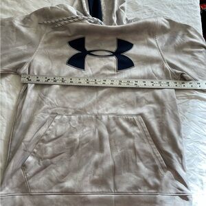 Under Armour Light Gray camouflage hoodie  with size small/medium see pics
